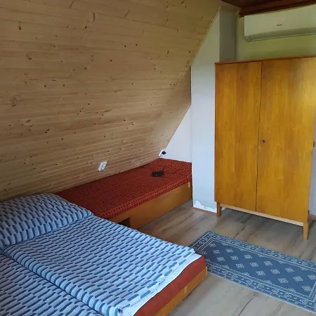 Pelso Vendeghaz With Internet Optical Cable Feriehus *